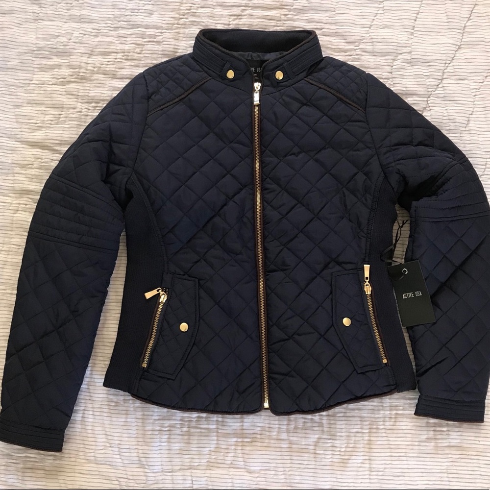 Active USA women’s medium quilted navy jacket 💙